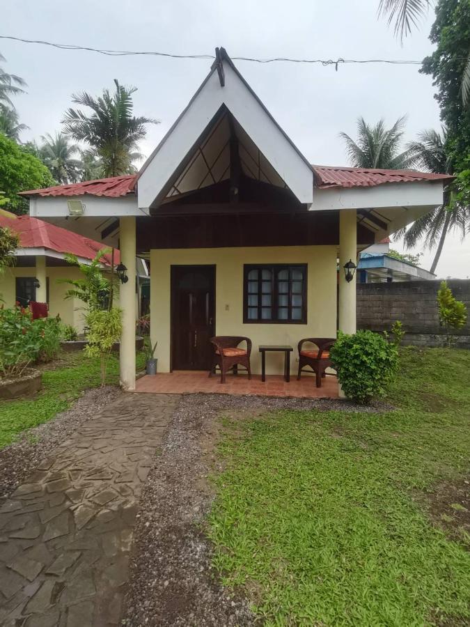 Puesta Del Sol Beach Bungalows And Restobar Mambajao Luaran gambar