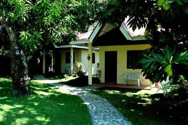 Puesta Del Sol Beach Bungalows And Restobar Mambajao Luaran gambar